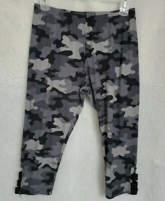 No Boundaries Juniors Womens Legging Capri Pants Size XL 15/17 Black Gray Camo - Image 1 of 4