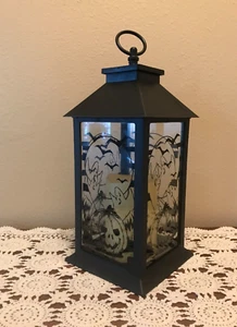 Halloween Lantern With Flameless Candle Inside!! Fresh Batteries included!! - Picture 1 of 3