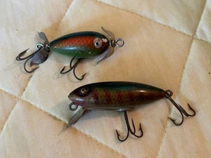 Lot Of 2 Vintage Wood Minnow Lures Shakespeare Paw Paw Estate Finds Nice NR - Bild 1 von 16