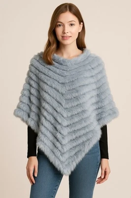 Poncho/chaleco suave de piel de conejo sintético gris claro (azul) talla única para mujer usado en excelente estado Foto 1 de 4