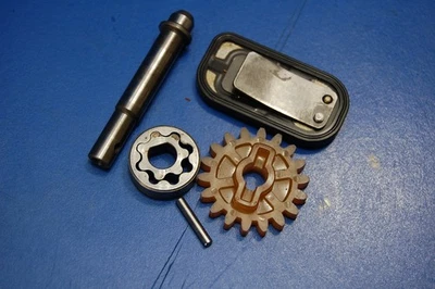 2006 04-17 CRF250X 250R OEM OIL PUMP SHAFT DRIVE GEAR ROTOR ENGINE 15111-KRN-670 - Image 1 of 4