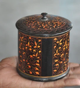 Vintage Wooden Floral Design Handcrafted Cylindrical Shape Powder Box - Picture 1 of 8