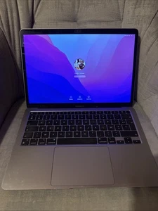 MacBook Air Puce M1, 2020, Modèle A2337, En L’État Bloqué iCloud Comme Photos - Bild 1 von 7