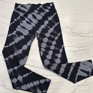 PINK Victoria’s Secret Seamless Black Gray Tie Dye High Rise Leggings L - Picture 1 of 6