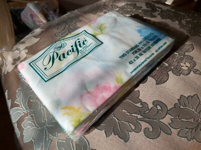 Vtg.NWT PACIFIC No-Iron EXTRA STRENGHT MUSLIN Floral Two Standard  Pillowcases - Image 1 of 4
