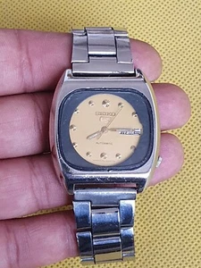 Vintage Seiko 5 Automatic Stainless Steel Golden Color Dial watch For Men's - Picture 1 of 7