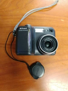 Nikon CoolPix 885 Camera For Parts - Picture 1 of 4