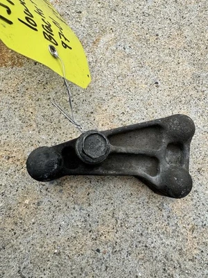 91-01 Jeep TJ/XJ 2.5L 4cyl Lower Alternator Bracket 53007605 - Image 1 of 4