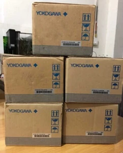 YOKOGAWA UT350-01 REGOLATORE DI TEMPERATURA TEMP, spedizione in giornata (UPS/Fedex) - Foto 1 di 4