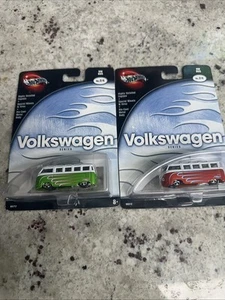 Hot Wheels 100%, Volkswagen Series, VW Bus Green And Red Variations - Picture 1 of 8