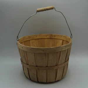 Cesta de madera vintage para cosechar Bushel con mango de alambre decoración rústica de granja - Imagen 1 de 6