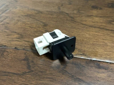 2005 CHRYSLER CROSSFIRE LEFT RIGHT DOOR JAM COURTESY LIGHT SWITCH OEM 9K - Image 1 of 4