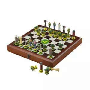 John Deere Wooden Chess Set Hand Sculpted Painted Pieces Vintage Contemporary - Picture 1 of 9