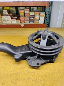 Ford Trucks MD/HD 330 361 391 2-Belt Pulley 1964-69 Rebuilt Water Pump WP1402 - Bild 1 von 15