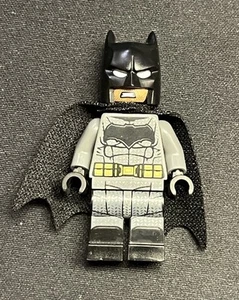 Lego Batman Minifigure - Set 76087 Tactical Suit Justice League Super Heroes - Picture 1 of 3