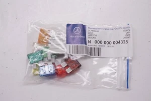 Kit de fusibles de repuesto surtidos para Mercedes W164 ML350 ML63 N0000004325 - Imagen 1 de 4