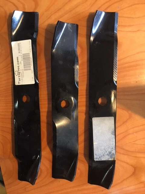 Набор лезвий Club Cadet для дек серии 1500 46 дюймов - Изображение 1 из 1