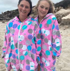 Coral Splash Design Hooded towel Back Beach Co - Picture 1 of 3