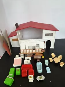 Blue Box Puppenhaus Puppenhaus & Möbelteile Vintage 1980 Made in Hong Kong - Bild 1 von 20