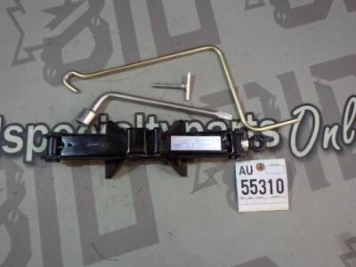 Mazda 2010 3 escotillas traseras 2,3 L L4 DOHC 16 V turbo rueda gato neumáticos herramientas cambio OEM Foto 1 de 4