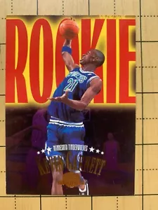 1995-96 SKYBOX PREMIUM KEVIN GARNETT #233 - Rookie! - Foto 1 di 2