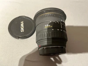 Sigma EX Aspherical 17-35mm F2.8-4 with Sony/Minolta A Mount - Picture 1 of 5
