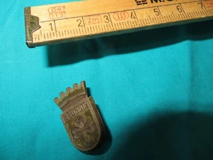 Logo Stemma "GRUNDIG" originale Vintage in metallo - Picture 1 of 3