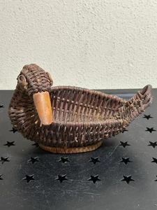 Vintage 5” Wicker Duck Basket - Picture 1 of 3
