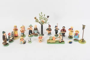 Q11F77- Erzgebirge Holz Figuren Herbst 17 Teile meist gemarkt Wendt&Kühn - Bild 1 von 12