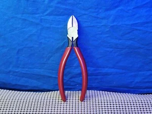 Klein Tools D252-6 All Purpose Heavy Duty Diagonal 6 Inch Cutting Pliers - Picture 1 of 11