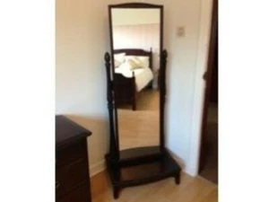 Stag minstrel mahogany cheval mirror with drawer. Very good condition. - Picture 1 of 1