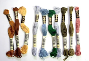 Vintage DMC Embroidery Floss Lot of 10 – 25 Skeins Each – Assorted Colors Craft - Picture 1 of 4