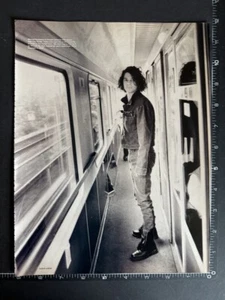 INXS - MICHAEL HUTCHENCE - TRAIN 8X12' Original Magazine Photo Page M139 - Picture 1 of 1
