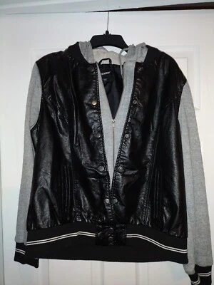 Chaqueta negra y gris buen estado  Foto 1 de 2