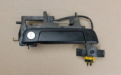 BMW E36 318 323 325 328 M3 ПРАВАЯ ПАССАЖИРСКАЯ ВНЕШНЯЯ ДВЕРНАЯ РУЧКА С ОДНОЙ ВИЛКОЙ K272 - Изображение 1 из 4