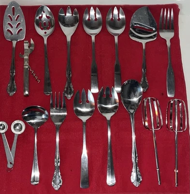 VTG LOT 17 MIXED FLATWARE SERVING PCS PIE MEAT FORK GRAVY LADLE OPENER MIXER - Image 1 of 4
