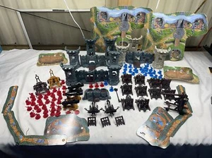 1994 Pressman Weapons & Warriors Castle Combat Game replacement parts - Picture 1 of 11