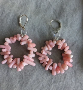 Orecchini pendenti con gancio in argento sterling corallo ricostruito rosa salmone B1 - Foto 1 di 4