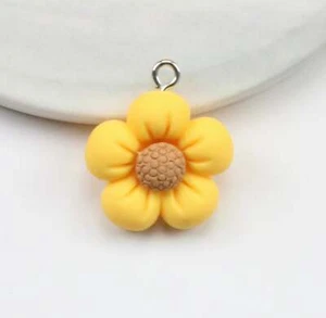 20MM Yellow Sunflower Charm - Picture 1 of 1