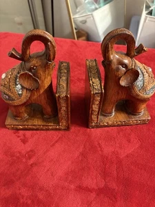 Vintage massive Messing Elefant Buchstützen - ca. 5" Höhe x 5" x 2" Taiwan - Bild 1 von 7