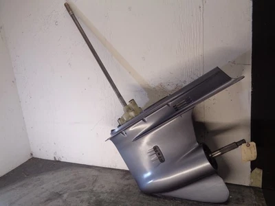 USADO YAMAHA 225hp 250hp 2 TIEMPOS 25" FUERABORDA UNIDAD INFERIOR 225 250 3.1L OX66 LH Foto 1 de 4