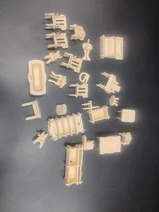 22 piezas muebles de muñeca de madera surtidos - Imagen 1 de 5