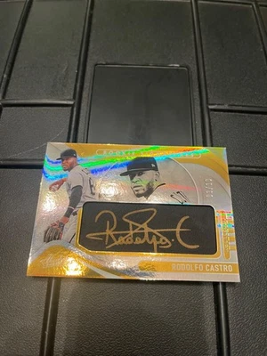 2022 Panini 1/10 - Rookie Signatures - Rodolfo Castro - Auto 1/10 - Image 1 of 4