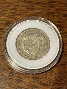 1977-C (Munich) Germany 2 Mark Copper-Nickel Coin w/Theodor Heuss - Picture 1 of 2
