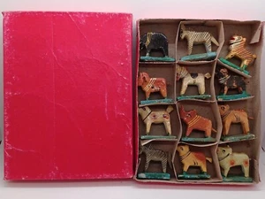 12 ALTE INDIEN NIRMAL TIERFIGUREN PONKI CHEKKA AUS HOLZ IN BOX OVP - Picture 1 of 9