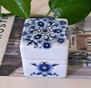 Joyero vintage Limoges Francia porcelana flores azules baratija tapa regalo - Imagen 1 de 8