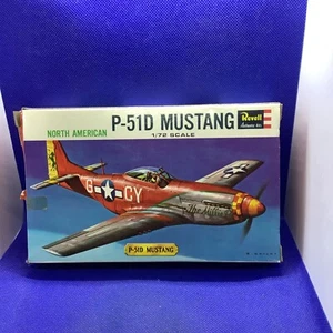 Kit modelo de plástico a escala 1/72 Revell North American P-51D Mustang 1963 completo - Imagen 1 de 2