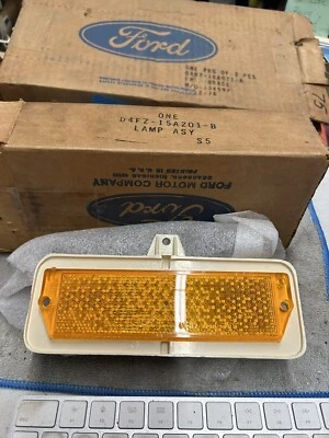 Conjunto de lámpara marcadora lateral delantera Ford Pinto Bobcat 1973-1978 NOS LH D4FZ-15A201-B Foto 1 de 3