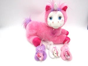 Pony Surprise Einhorn rosa Plüsch mit 3 Babys Pferd Stofftier - Bild 1 von 9