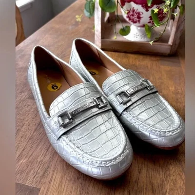 Nuevos mocasines Calvin Klein Lolina para mujer con logotipo en plata talla 9M Foto 1 de 4